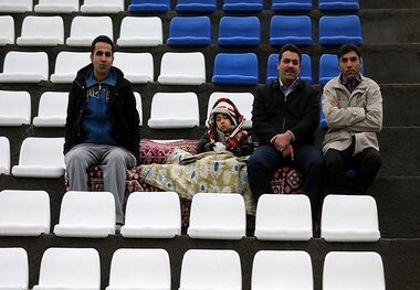 ورزشگاه رفتن هم لاکچری شد؛ پدر و پسر، نیم میلیون ناقابل!