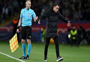 ژاوی از خجالت داور درآمد!