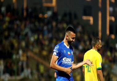 مهاجم استقلال بدون تیم مانده است!