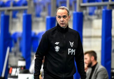 اولین واکنش FIVB به حضور سرمربی برزیلی در ایران
