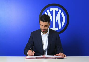 تلویزیون بازی‌های مهدی طارمی را پخش نمی‌کند؟

