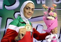 ویدیو | رفتار عجیب شهربانو منصوریان در قامت یک مدال‌آور!