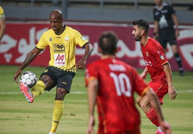 فولاد 2 - سپاهان 2/ هدیه یحیی گل محمدی به پرسپولیس: صدرنشینی!