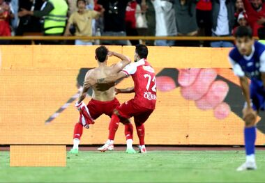 عکس | شادی سانسورشده بازیکن پرسپولیس از تلویزیون