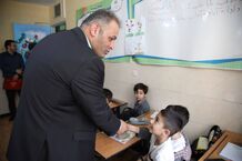 عکس | سورپرایز معلمان توسط قهرمانان وزنه بردارى
