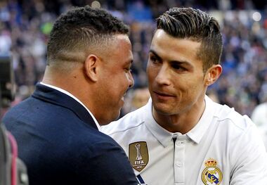  ۱۰ مهاجم نوک برتر تاریخ فوتبال
