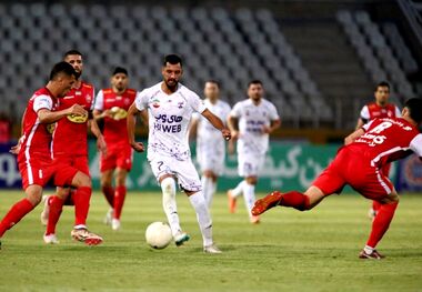 (ویدیو) گل اول پرسپولیس به هوادار (گل به خودی)