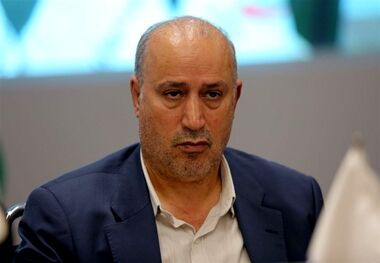 شعار هواداران سپاهان علیه مهدی تاج!

