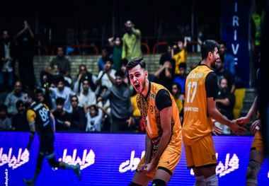 ضد حال پائز به دو ستاره والیبال ایران