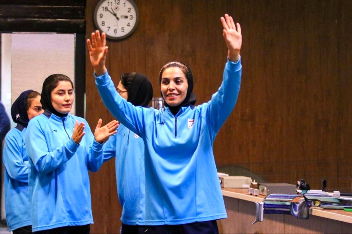 عکس | اسلحه در دستان دختران ملی‌پوش تیم ملی فوتسال