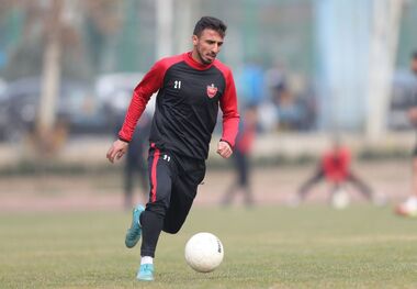 کنایه به ستاره پرسپولیس؛ حالا با بادیگاردت برو استخر!