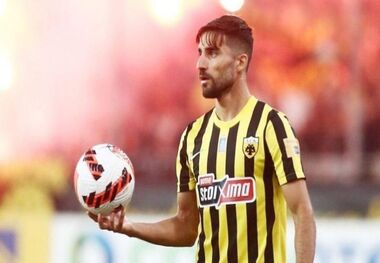 میلاد محمدی از آاک آتن جدا شد!

