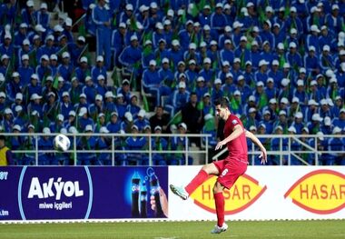 سعید عزت‌اللهی پیراهن قرمز را به پرسپولیس ترجیح داد!