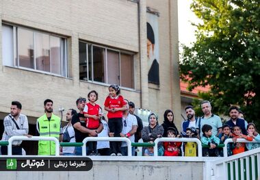 عکس و ویدیو | تماشای دزدکی مسابقه پرسپولیس در تهران
