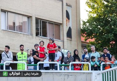 عکس و ویدیو | تماشای دزدکی مسابقه پرسپولیس در تهران