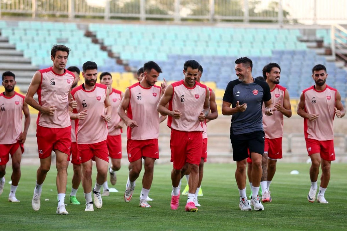 غایبان احتمالی پرسپولیس برابر ذوب‌آهن در هفته اول لیگ برتر