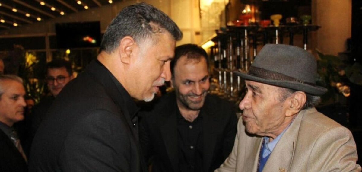 عکس | علی دایی در کنار خواننده مشهور ایرانی