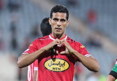 عکس | آمادگی بالای بدنی مدافع پرسپولیس در تمرین