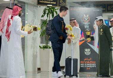 کاروان تیم فوتبال بارسلونا وارد عربستان شد

