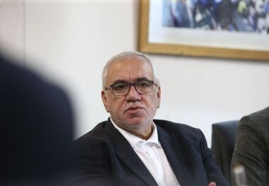 علی فتح‌الله‌زاده: جام را به پرسپولیس بدهید تا بقیه سرکار نباشند