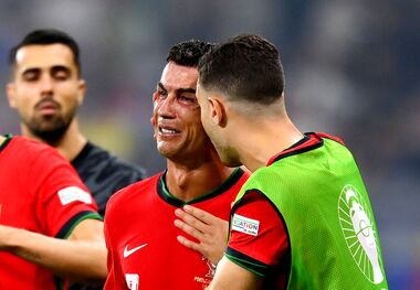 عکس | کریستیانو رونالدو جواب تمسخر اشک‌هایش را داد!