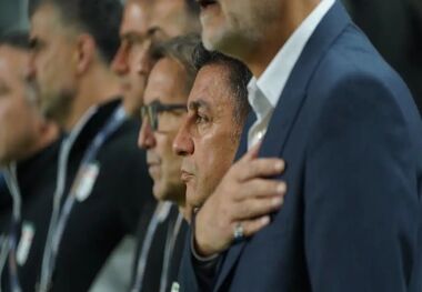 جوان‌گرایی نمایشی امیر قلعه‌نویی!


