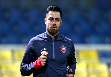 عکس‌| عضلات آماده و سیکس‌پک‌های ستاره پرسپولیس

