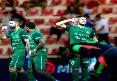 ویدیو | خلاصه بازی شباب الاهلی امارات 2 - عجمان 0 (دبل سردار آزمون)