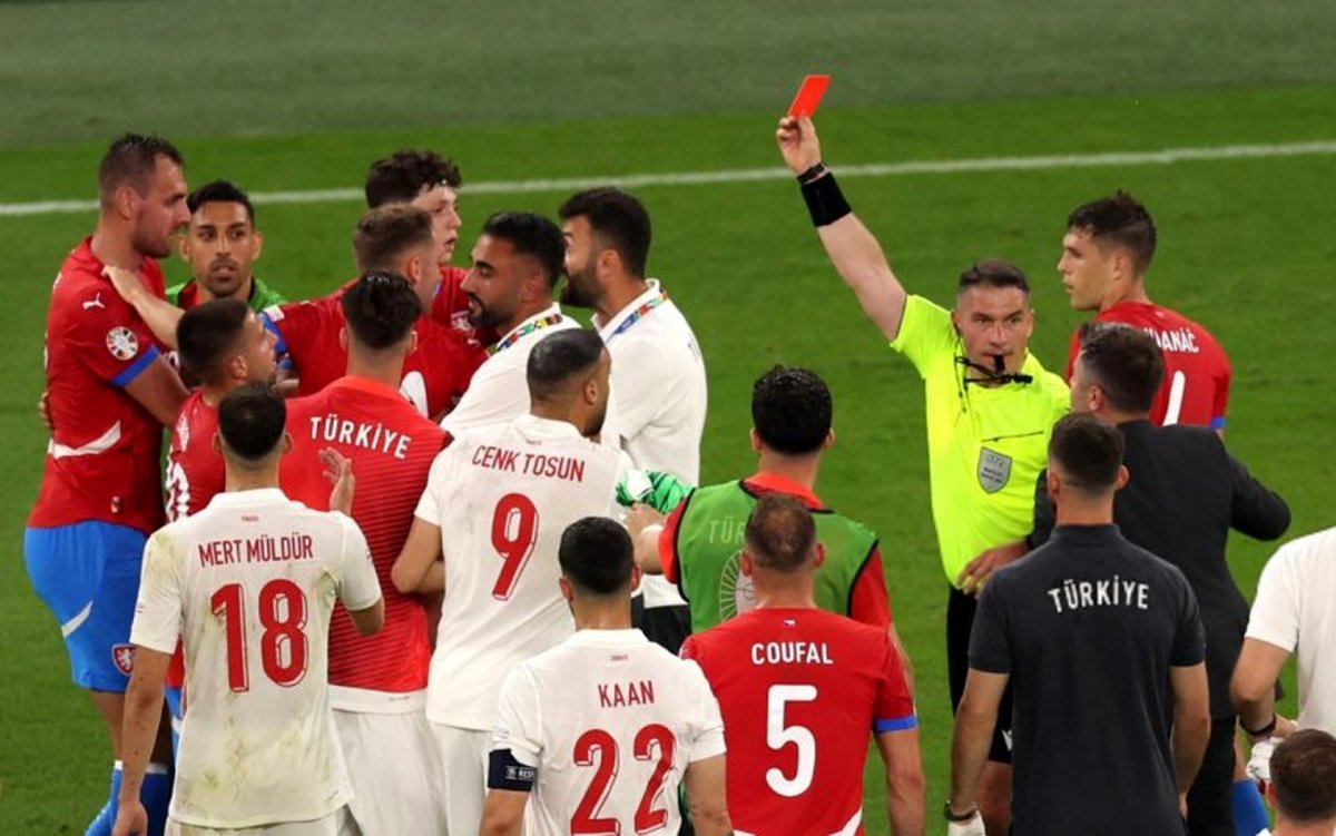 عکس | رکورد خشن‌ترین بازی تاریخ یورو شکست