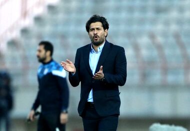 عکس | پیام معنادار سرمربی شمس‌آذر برای پرسپولیس