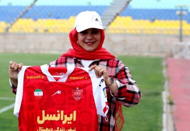 عکس | ملاقات عادل فردوسی‌پور با هوادار معروف پرسپولیسی